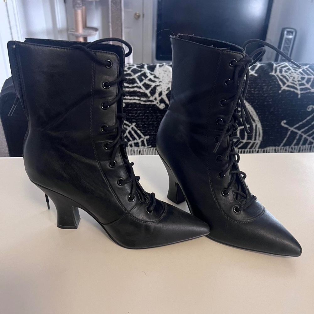 Strange Cvlt Victoria Boots W.8